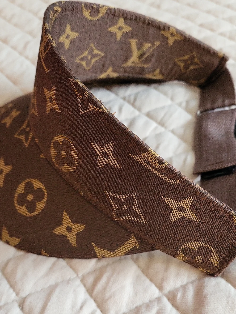 Louis Vuitton Monogram Canvas Visor in Brown Designer - Picture 10 of 10